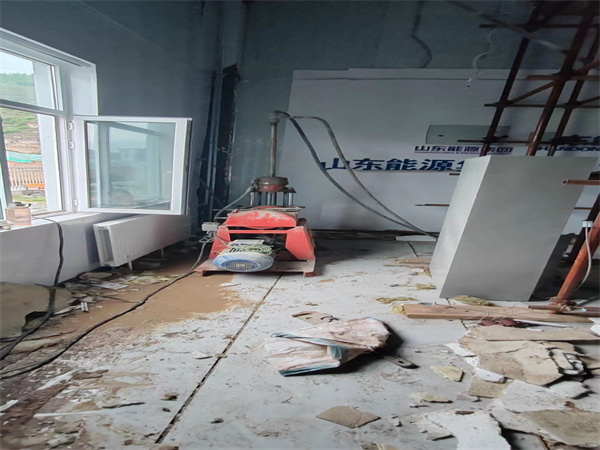 红岗地基基础下沉墙体裂缝加固注浆顶升施工